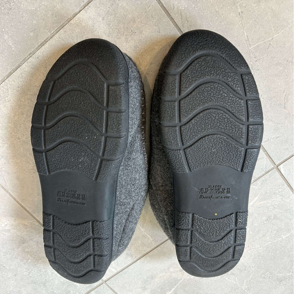 EUC Dearfoams Mens Slippers - Picture 2 of 7